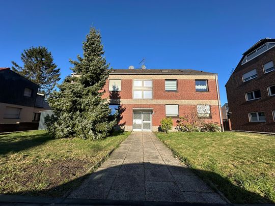 Schöne DachgeschossWohnung mit Garage, DuisburgNeumühl